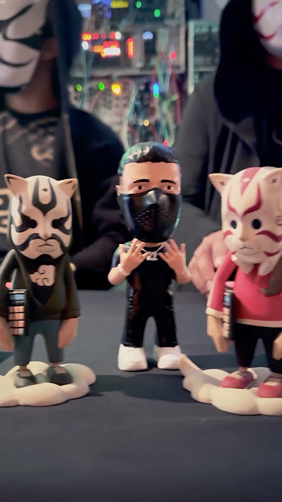 TOY -ASH 22 - I RAISER HEAD - PHO  les trois